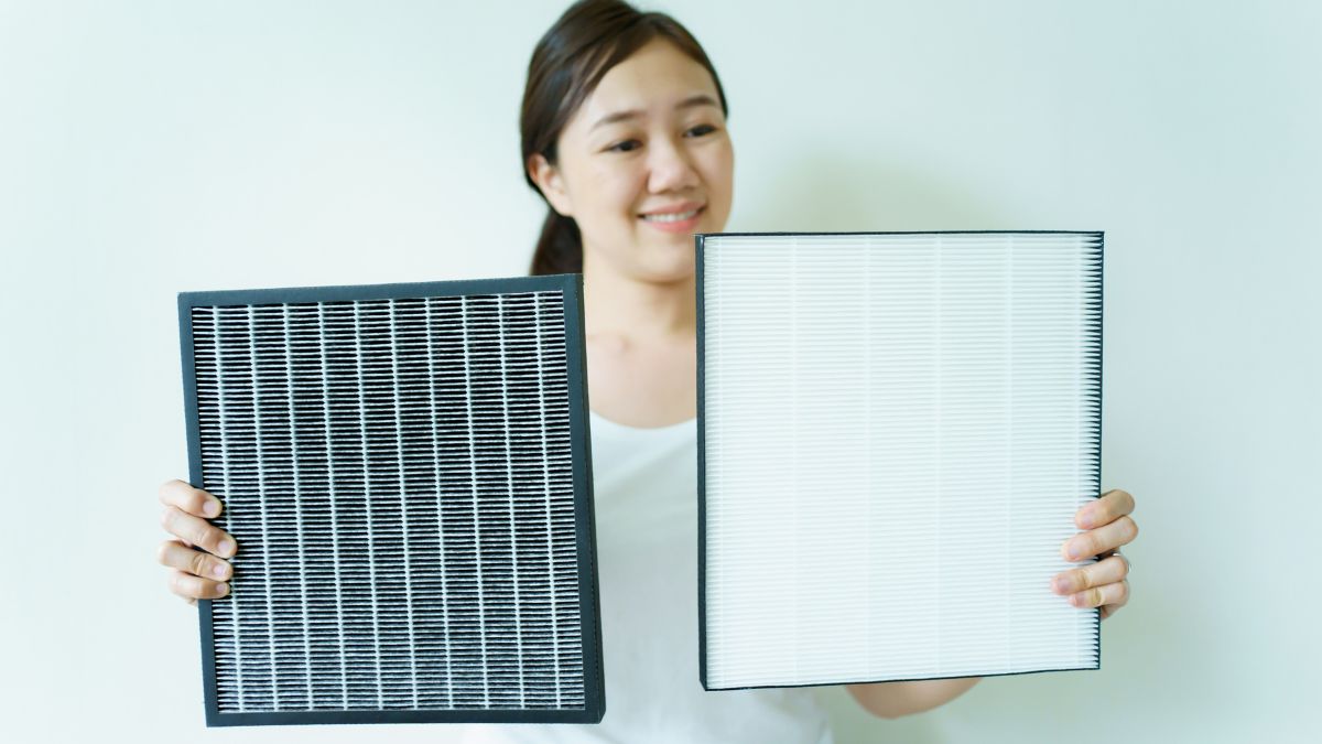 Bạn nên thường xuyên vệ sinh, thay thế bộ lọc để đảm bảo hiệu suất lọc cho máy lọc không khí