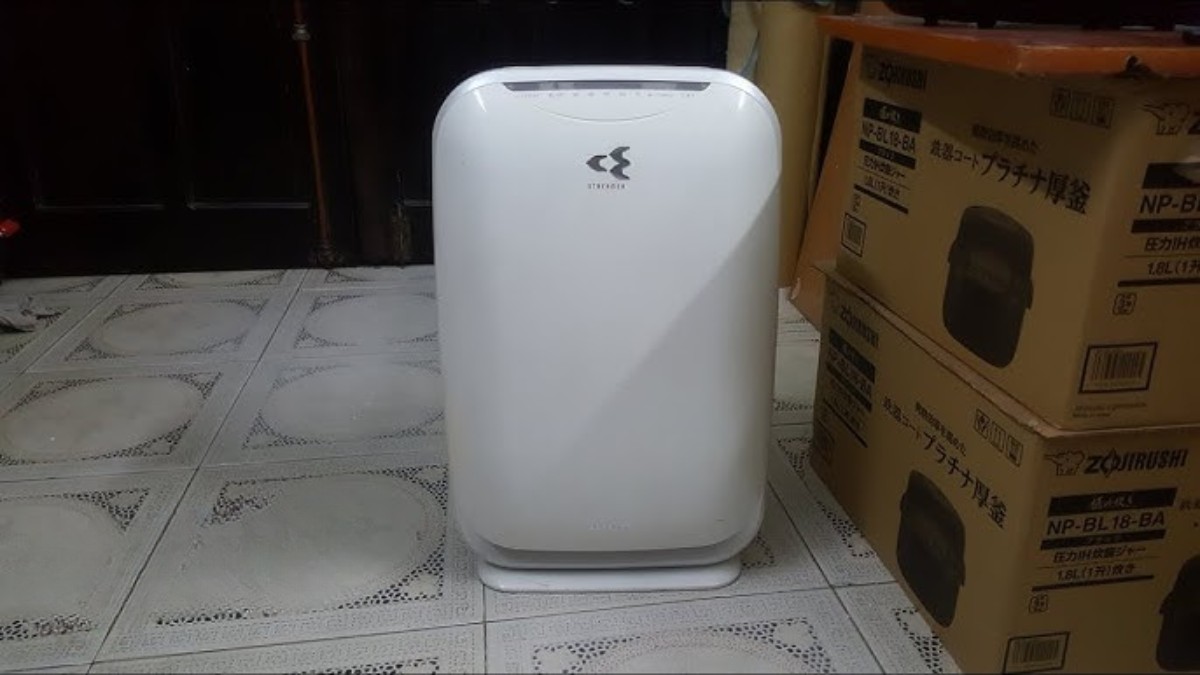Máy có kích thước gọn gàng, không chiếm quá nhiều diện tích, phù hợp cho phòng có diện tích từ 25 đến 30m²