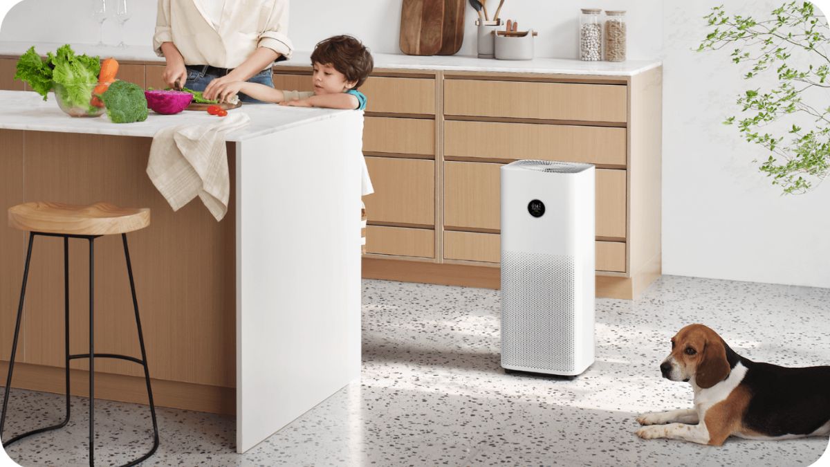 Máy lọc không khí Xiaomi Smart Air Purifier 4 Lite được thiết kế dạng trụ thon gọn