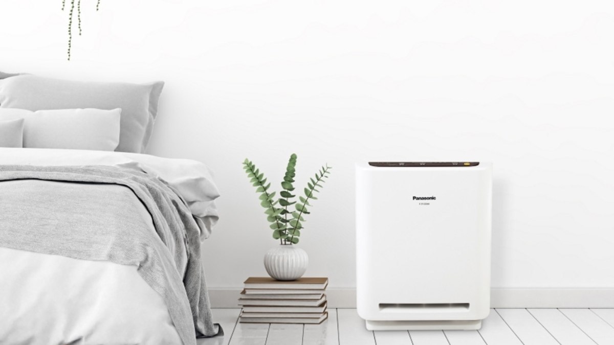 Máy lọc không khí Panasonic hoạt động theo nguyên lý hút không khí ô nhiễm qua các lớp màng lọc