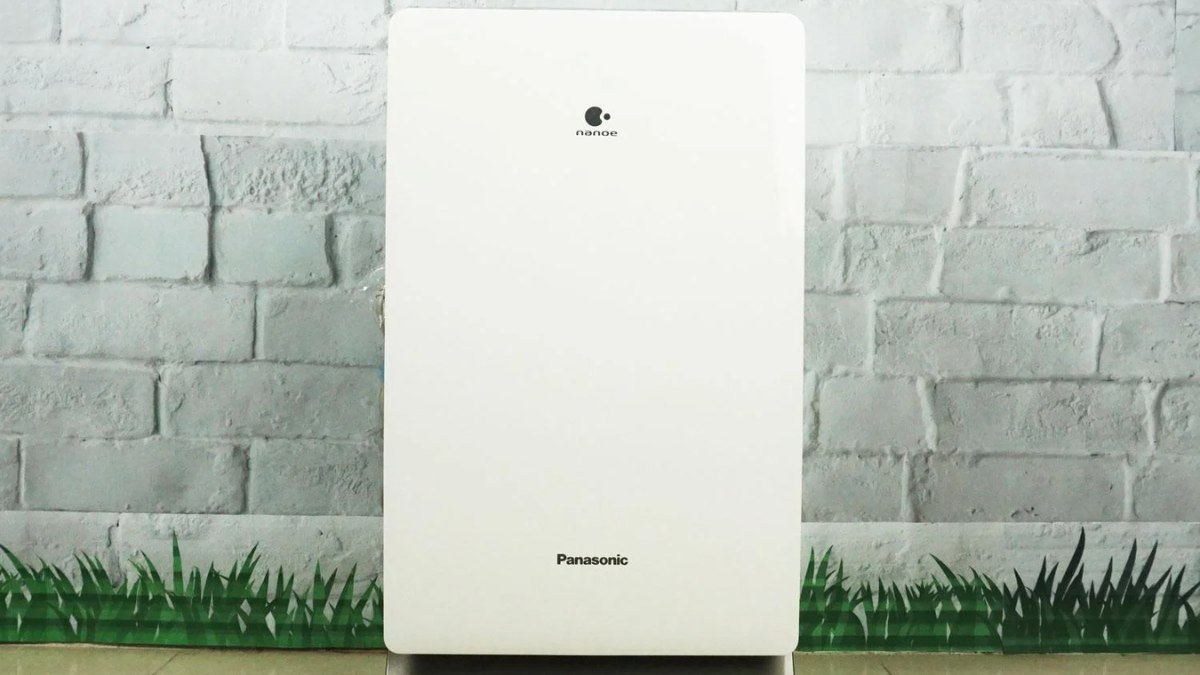 Máy lọc không khí Panasonic F-VXF65 sở hữu thiết kế hiện đại, tinh tế với tông màu trắng, xám nhã nhặn