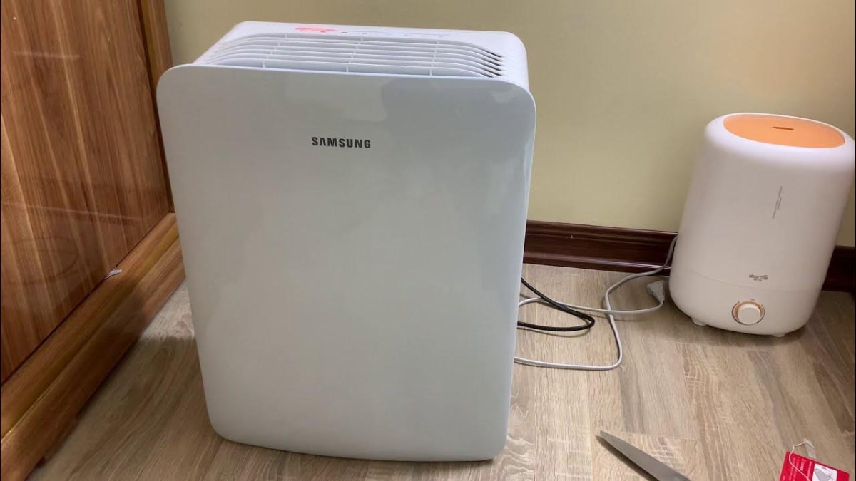 Samsung X3000 là dòng máy lọc không khí thuộc phân khúc tầm trung, nổi bật với thiết kế hiện đại và công nghệ lọc hiệu quả