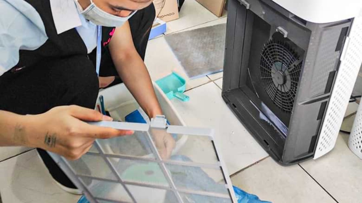 Việc vệ sinh máy lọc không khí Coway định kỳ không chỉ giúp duy trì hiệu suất lọc tối ưu mà còn bảo vệ sức khỏe cho cả gia đình